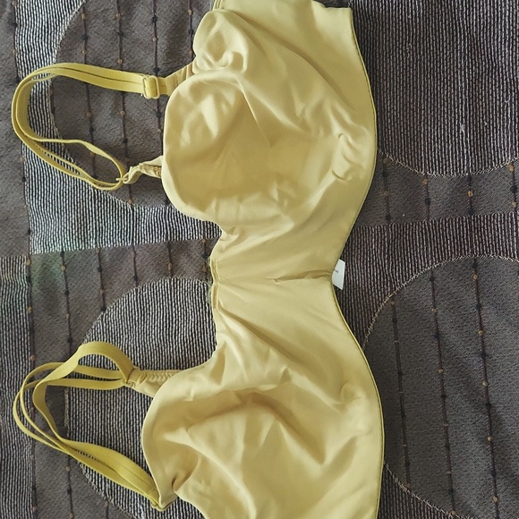 3 unlined bras size 32d - Picture 12 of 13